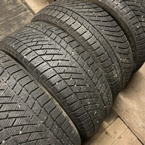 Continental ContiVikingContact 6 235/55R18 104T