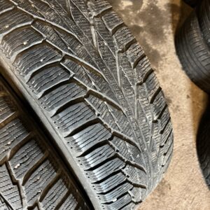 Nokian Hakkapeliitta R2 225/65R17 106R