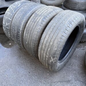 Goodyear EfficientGrip Performance 215/60R17 96H